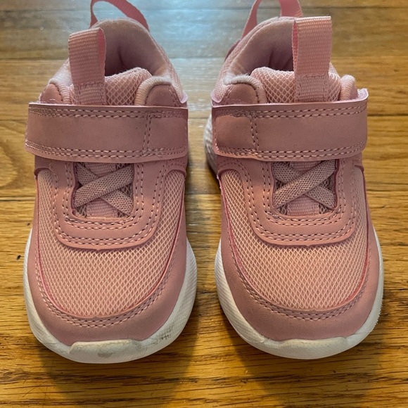 Cat & Jack | Pink Velcro Toddler Sneakers | Toddler sz 5 - Picture 2 of 9
